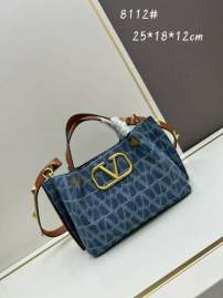 Picture of Valentino Handbags _SKUfw169833424fw